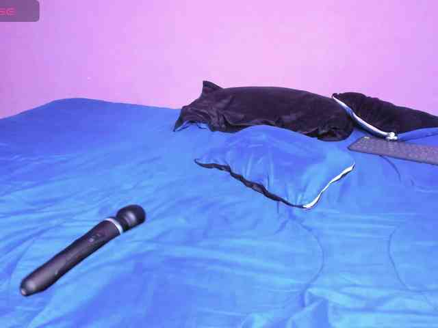Angela-wish webcam