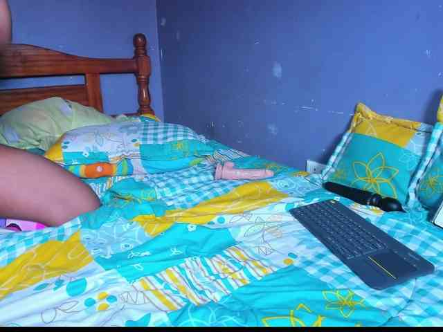 Angela-wish webcam