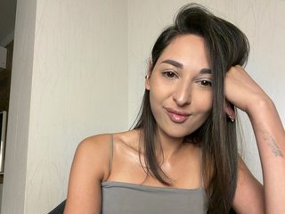 MolliKiana Porn Show