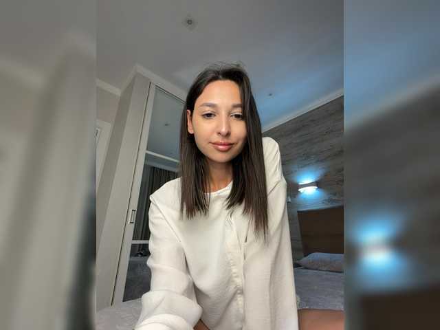 MolliKiana live webcam show