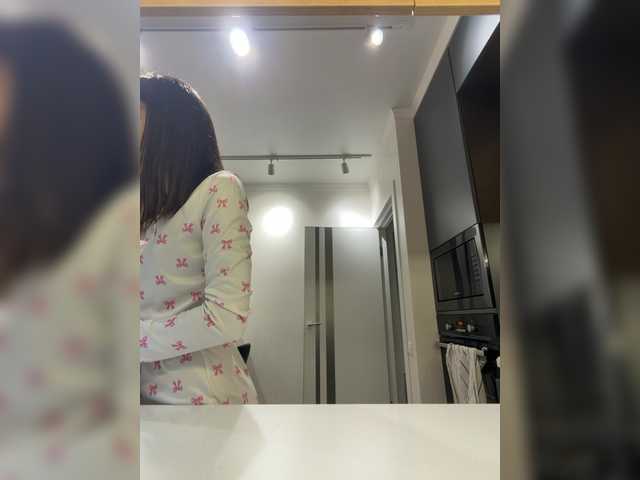 MolliKiana live webcam show