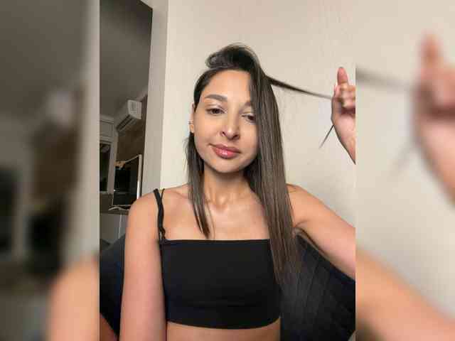 MolliKiana webcam