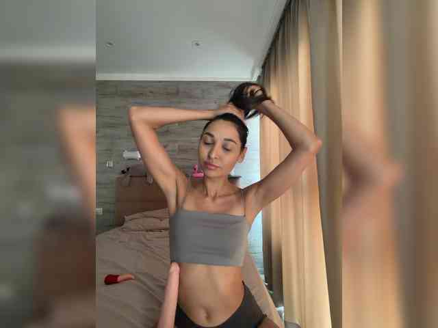 MolliKiana webcam