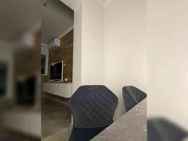 MolliKiana webcam