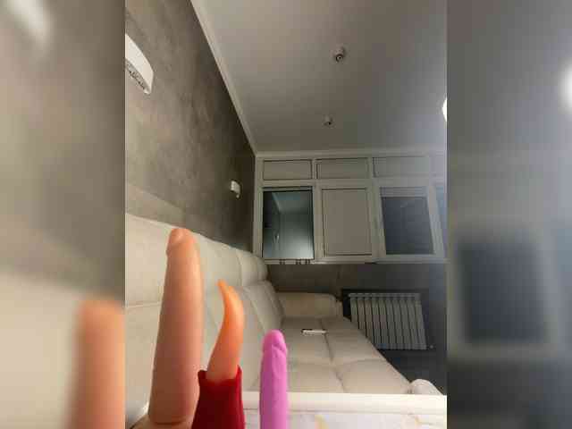 MolliKiana webcam