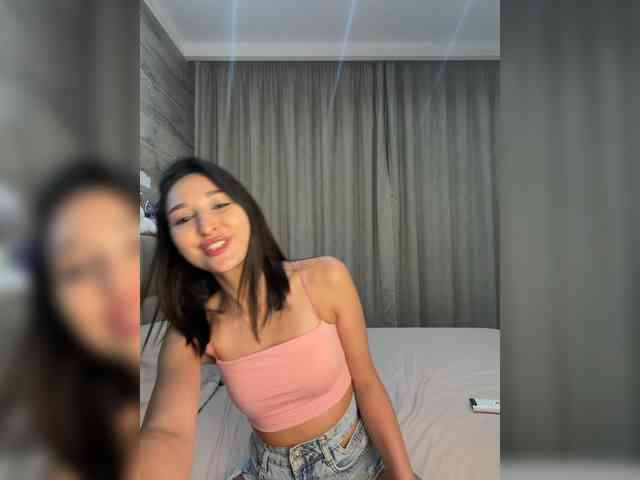 MolliKiana webcam