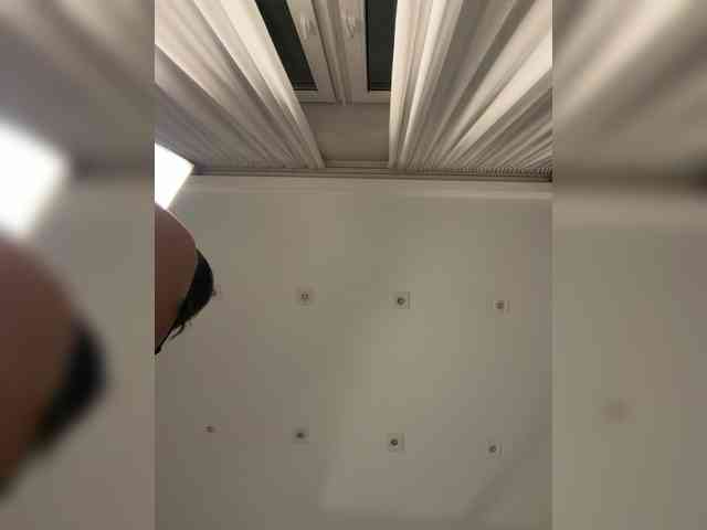 MolliKiana webcam