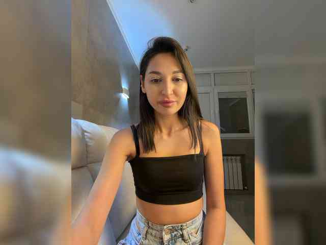 MolliKiana webcam