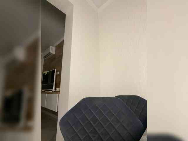MolliKiana webcam