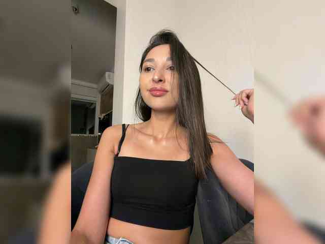 MolliKiana webcam