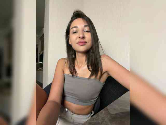 MolliKiana webcam