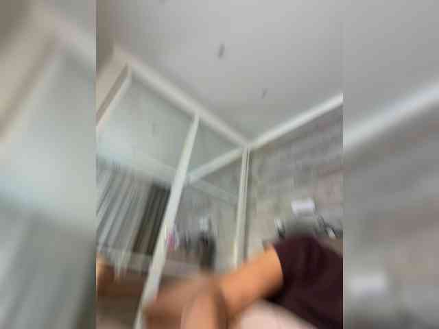 MolliKiana webcam