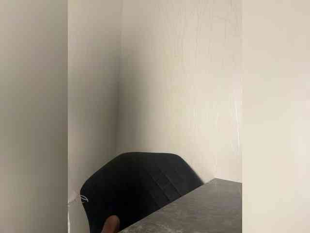 MolliKiana webcam