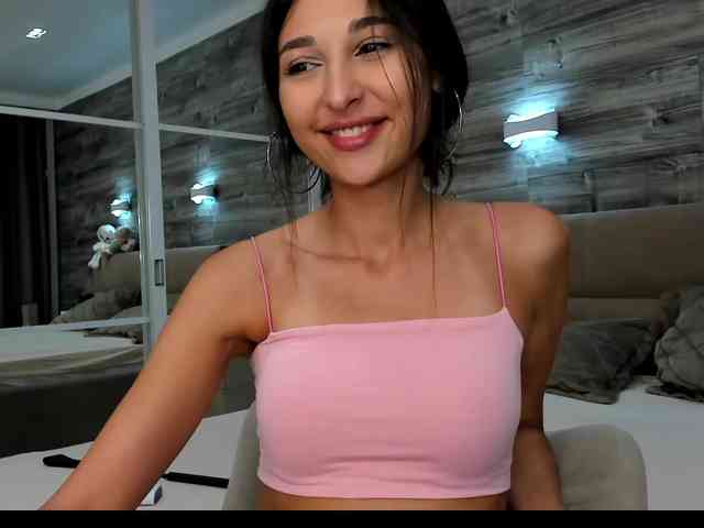 MolliKiana webcam