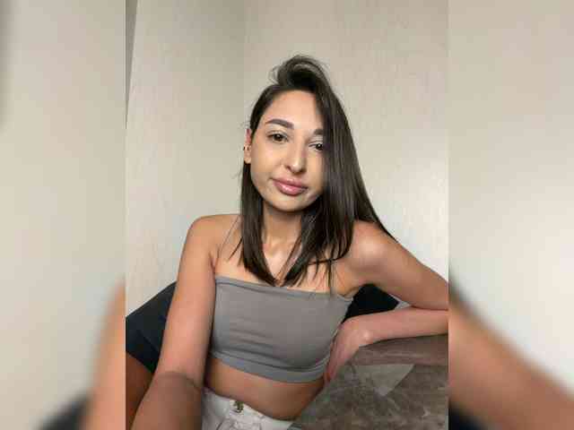 MolliKiana webcam