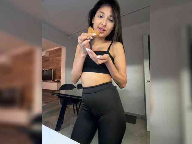MolliKiana webcam