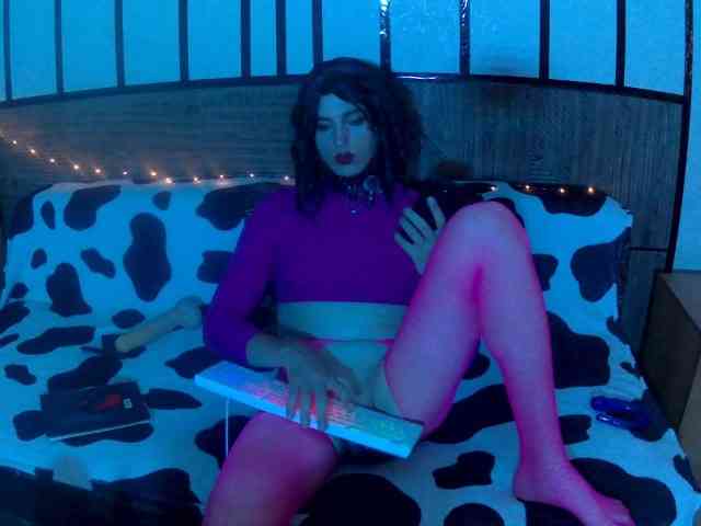 CaprizModam Live Webcam on BongaCams