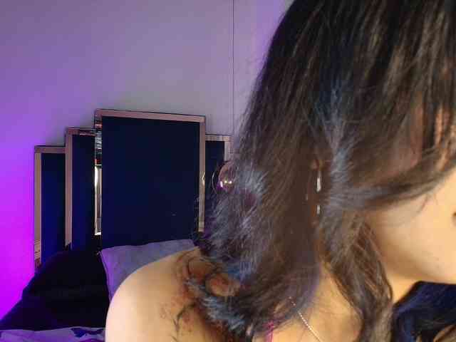 ArisSuarez webcam