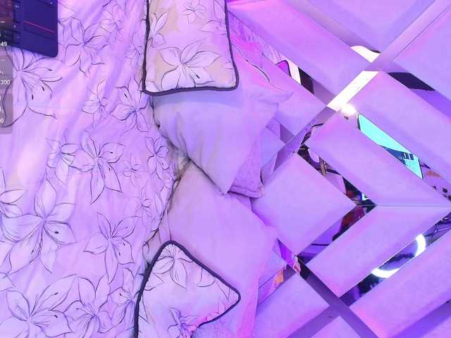 Ariana-Castillo webcam