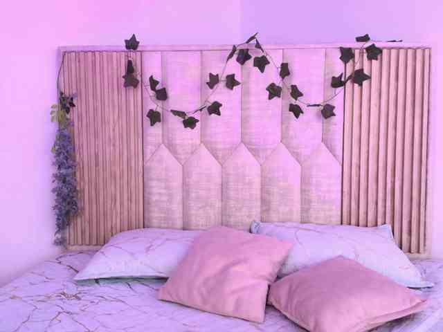 Ariana-Castillo webcam
