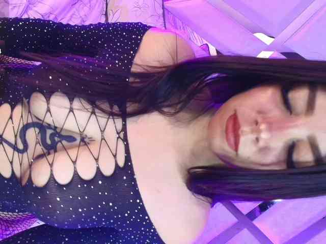 Ariana-Castillo webcam