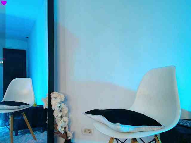 Ariana-Castillo webcam