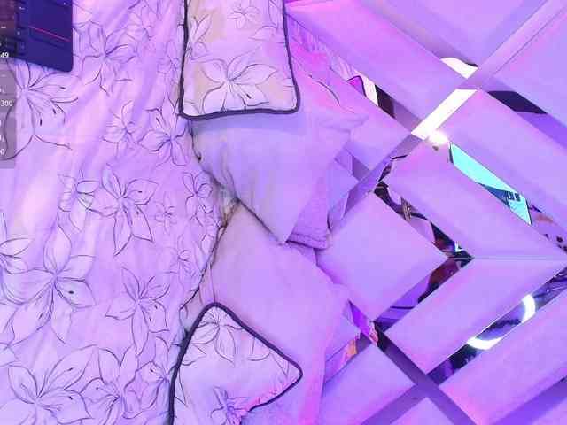 Ariana-Castillo webcam