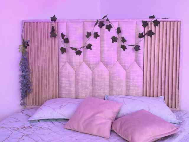 Ariana-Castillo webcam