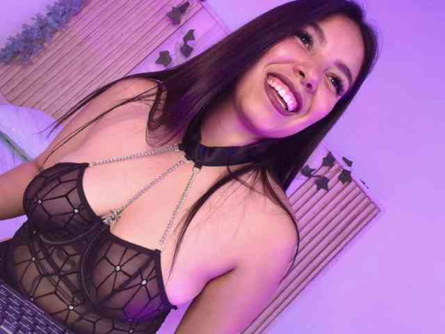 Ariana-Castillo webcam