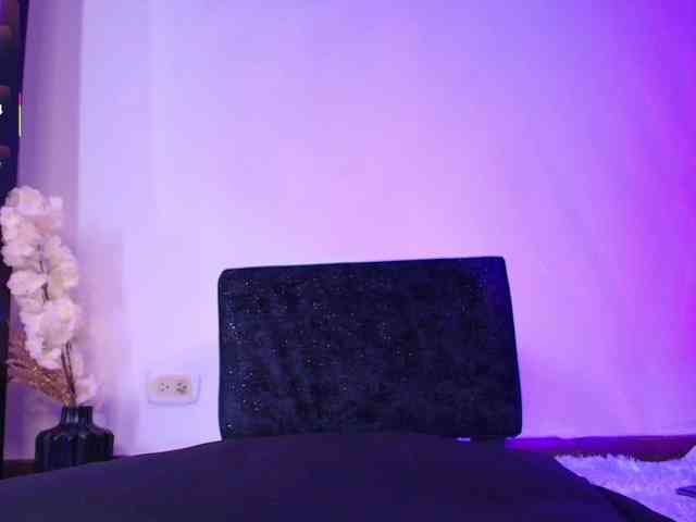 Ariana-Castillo webcam