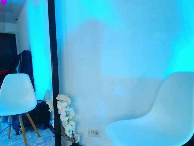 Ariana-Castillo webcam
