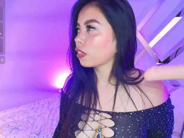 Ariana-Castillo webcam