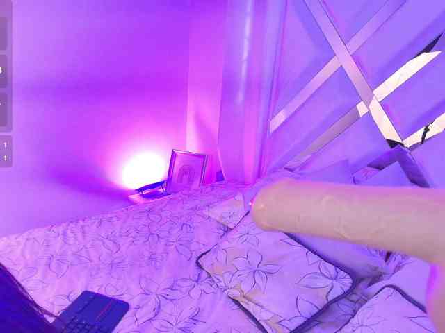 Ariana-Castillo webcam