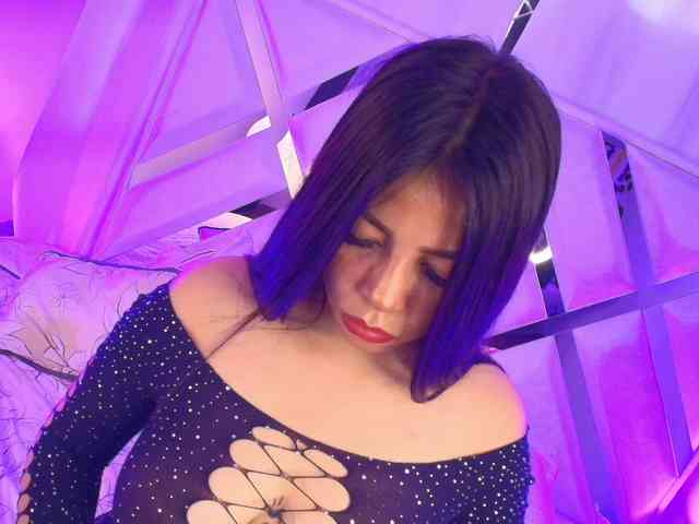 Ariana-Castillo webcam