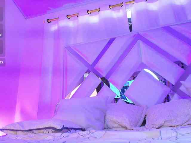 Ariana-Castillo webcam