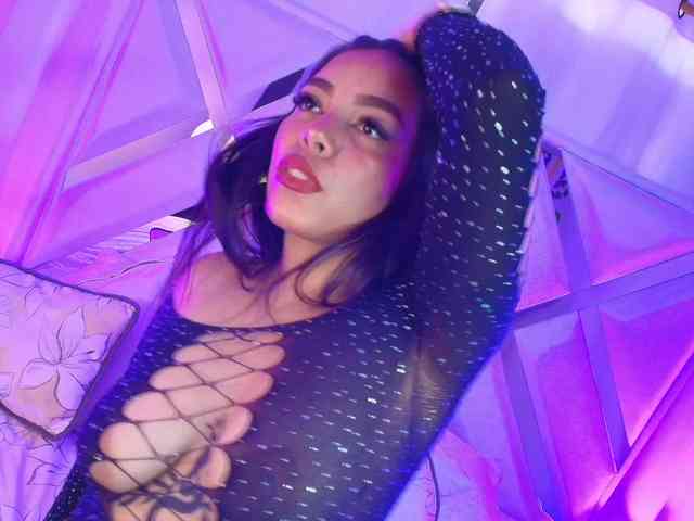 Ariana-Castillo webcam