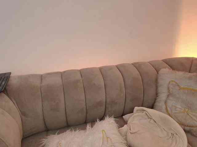 Ariana-Castillo webcam