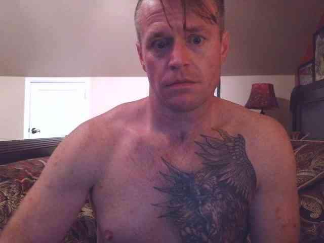 DILFiGuess1 Live Webcam on BongaCams