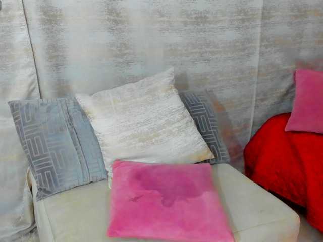 victoriaarousse25, live now on BongaCams