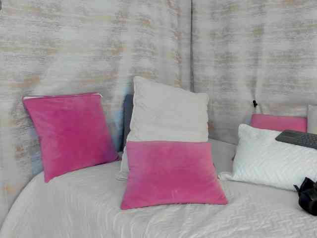 victoriaarousse25 webcam