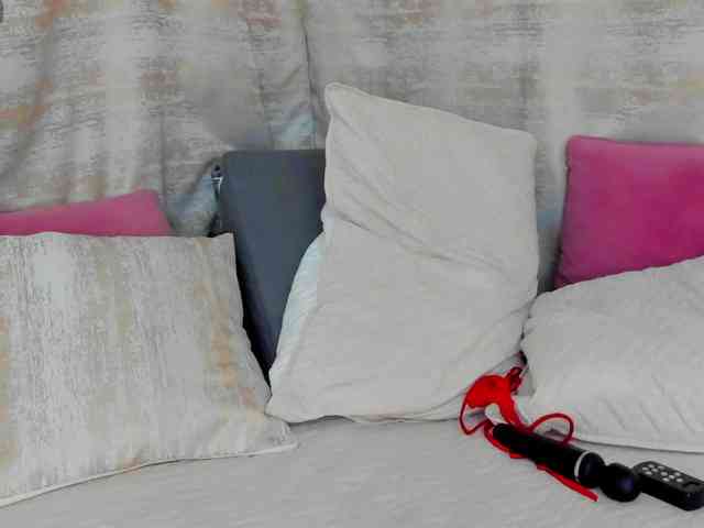 victoriaarousse25 webcam