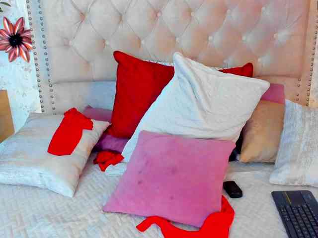 victoriaarousse25 webcam