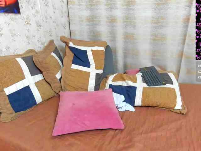 victoriaarousse25 webcam