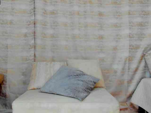 victoriaarousse25 webcam