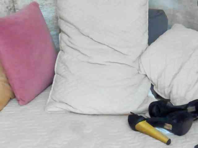 victoriaarousse25 webcam