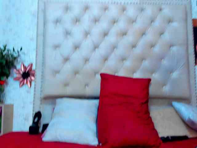 victoriaarousse25 webcam