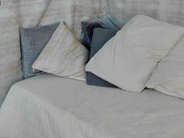 victoriaarousse25 webcam
