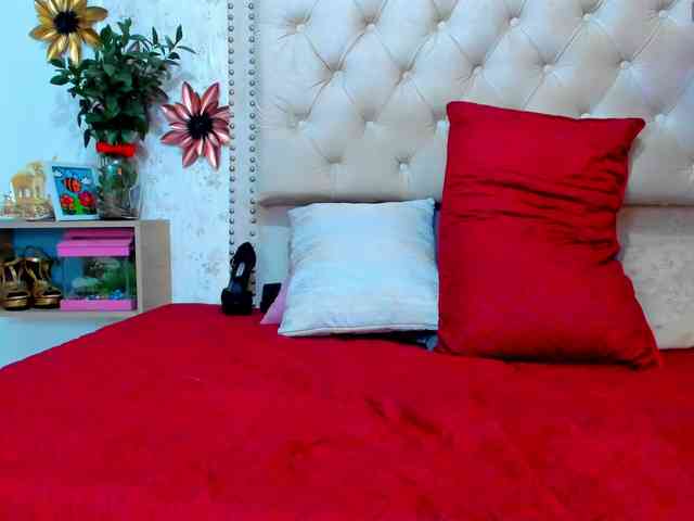 victoriaarousse25 webcam