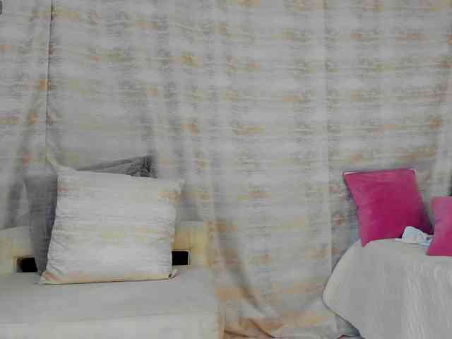 victoriaarousse25 webcam