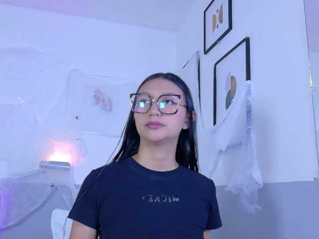ThinPrincesss live cam on BongaCams